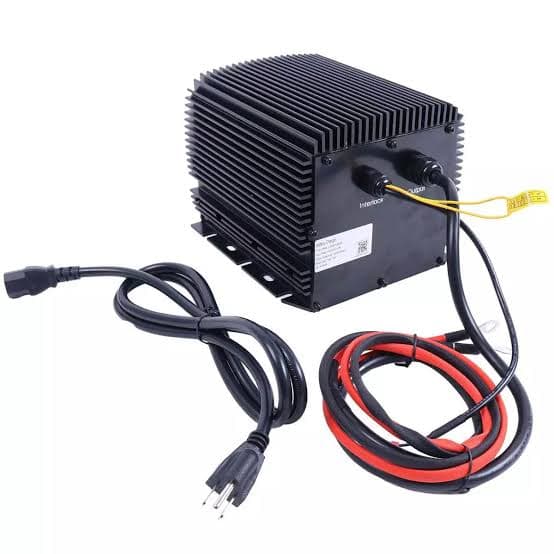 SCISSOR LIFT, BATTERY CHARGER 24V
